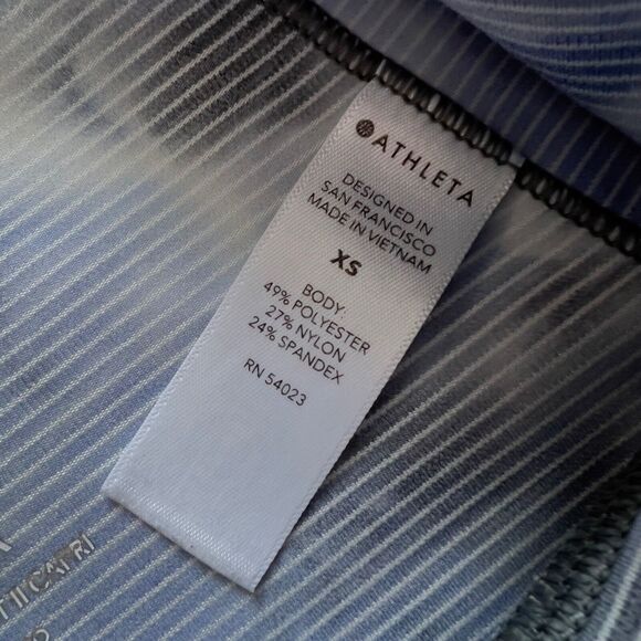 Athleta Capri Size XS Salutation Stash Pocket II Textured Blue/Gray Stripe - Picture 4 of 11